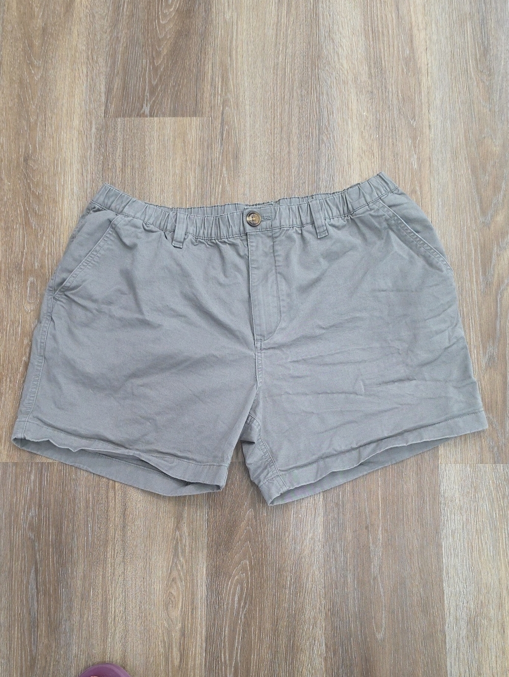 Chubbies 5.5" Gray Chino Shorts Sz XL